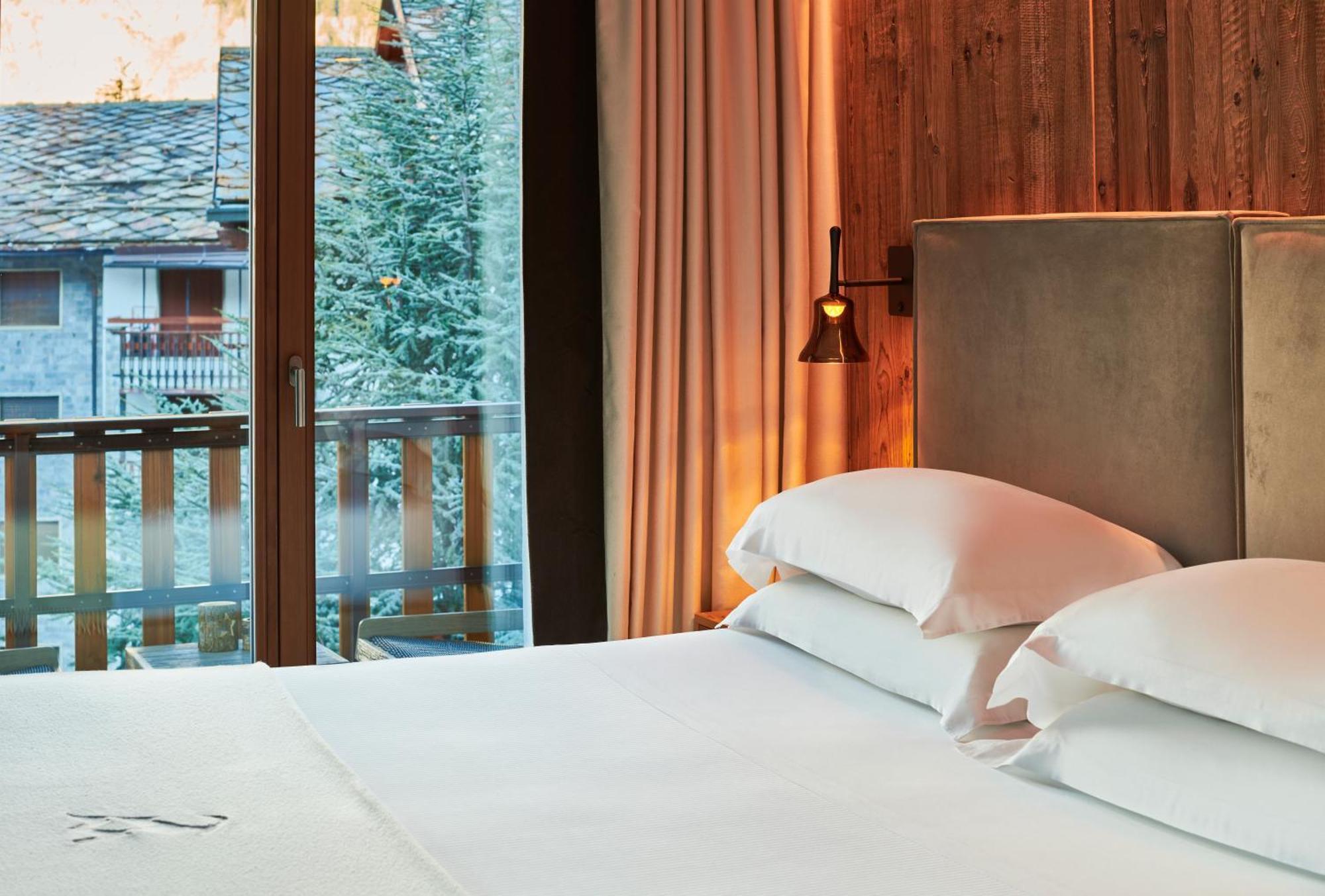 Le Massif Hotel & Lodge Courmayeur The Leading Hotels Of The World Esterno foto