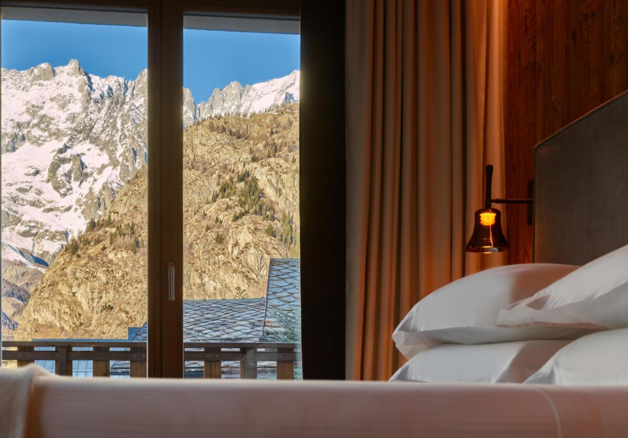 Le Massif Hotel & Lodge Courmayeur The Leading Hotels Of The World Esterno foto