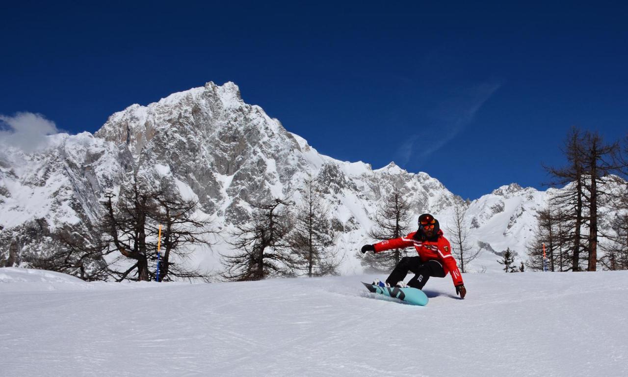 Le Massif Hotel & Lodge Courmayeur The Leading Hotels Of The World Esterno foto
