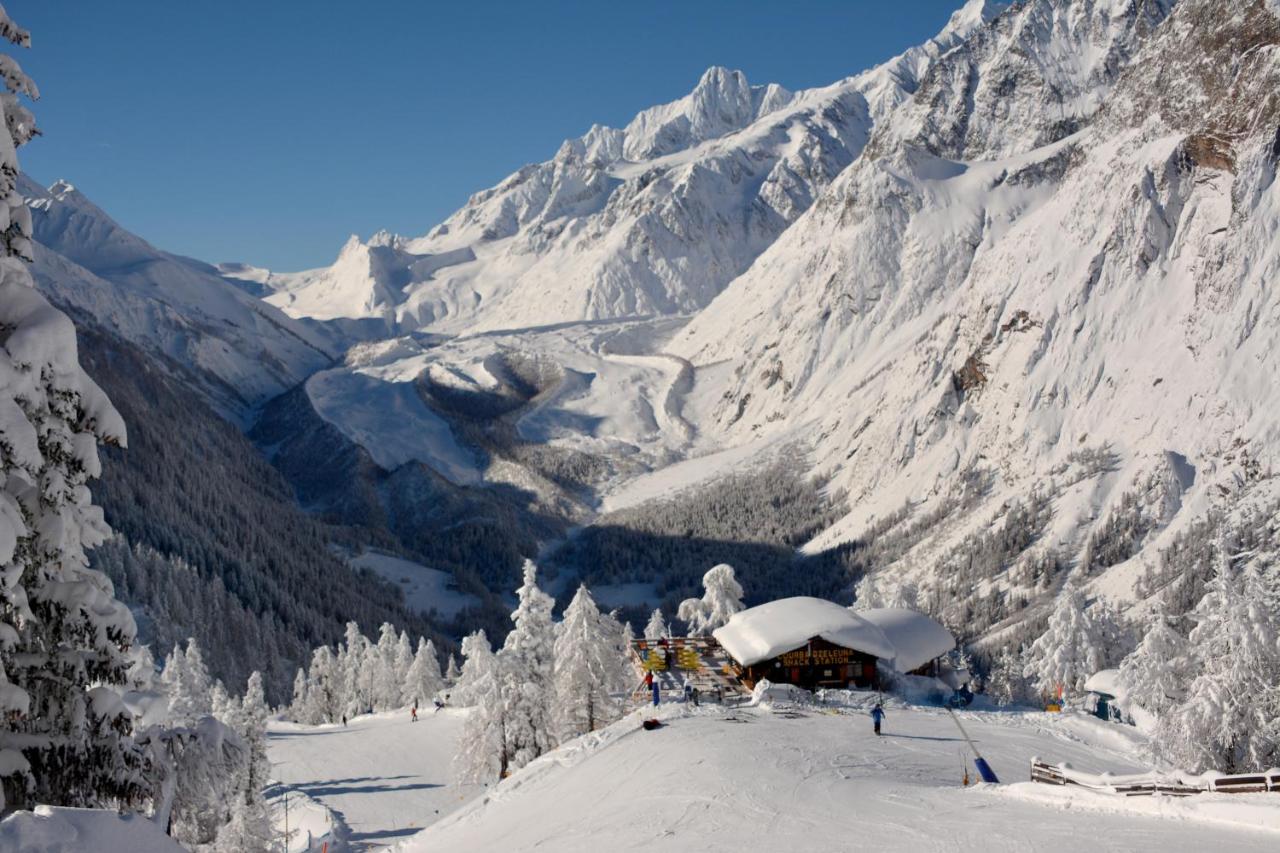 Le Massif Hotel & Lodge Courmayeur The Leading Hotels Of The World Esterno foto